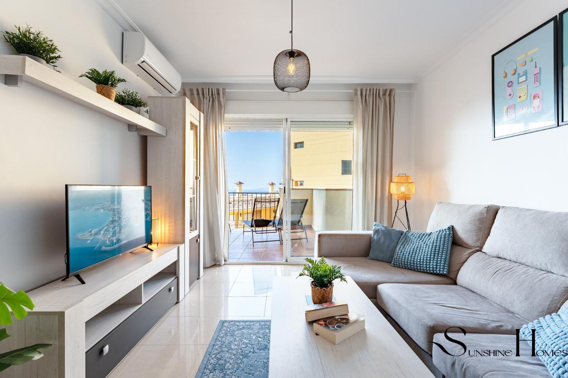 Beachside Retreat With Private Terrace Бенальмадена Экстерьер фото